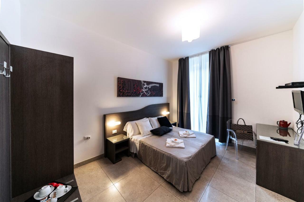Urban Chic House 2.0 Hotel La Spezia Ngoại thất bức ảnh