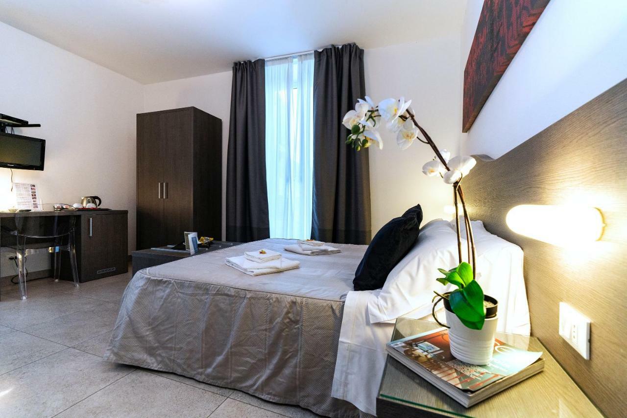 Urban Chic House 2.0 Hotel La Spezia Ngoại thất bức ảnh
