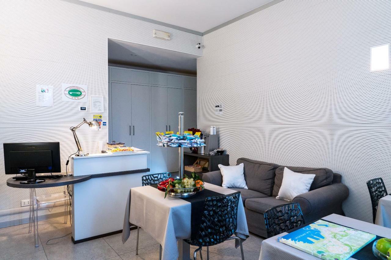 Urban Chic House 2.0 Hotel La Spezia Ngoại thất bức ảnh